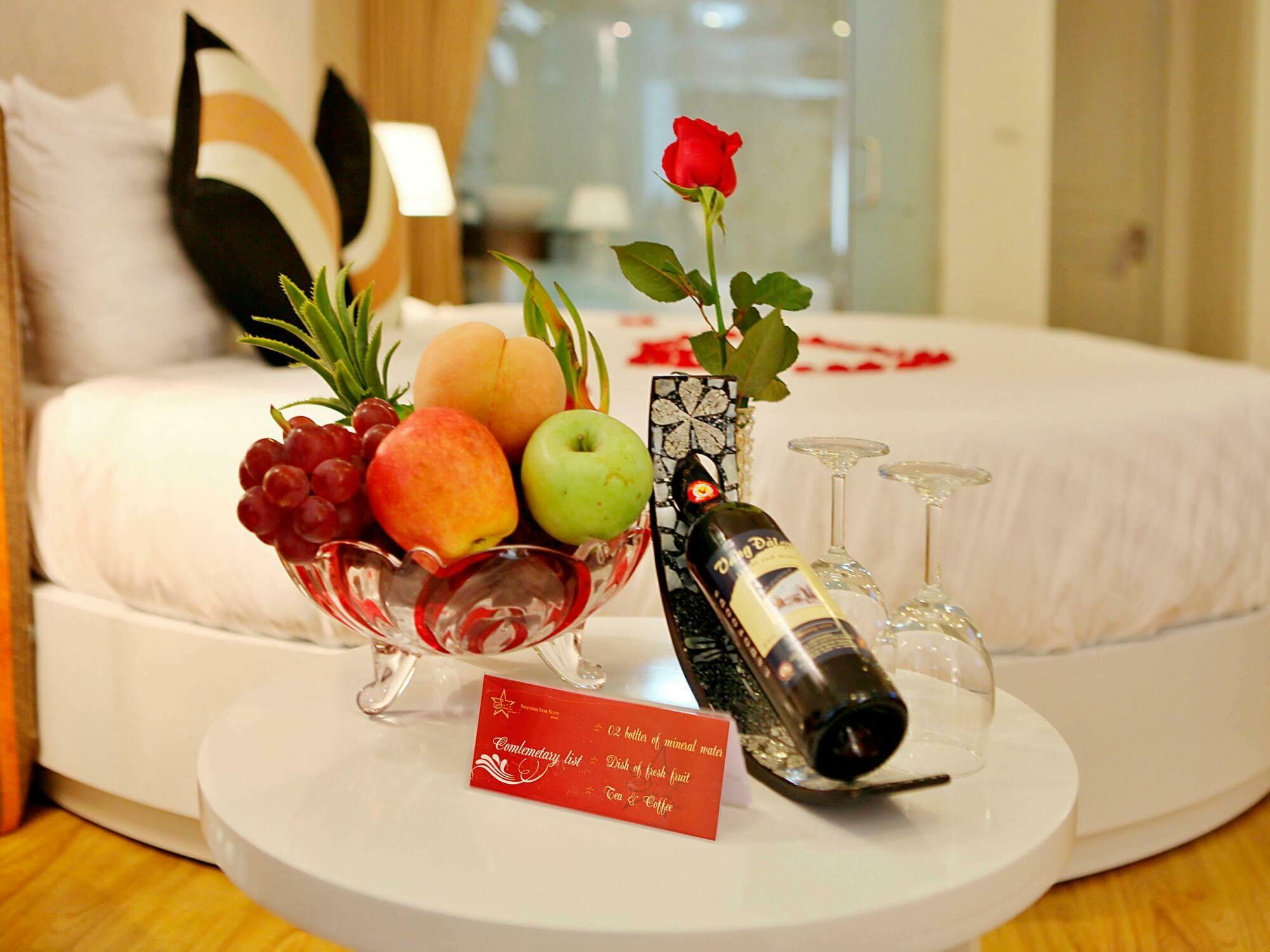 Splendid Star Suites Hotel Hanoi Exteriör bild